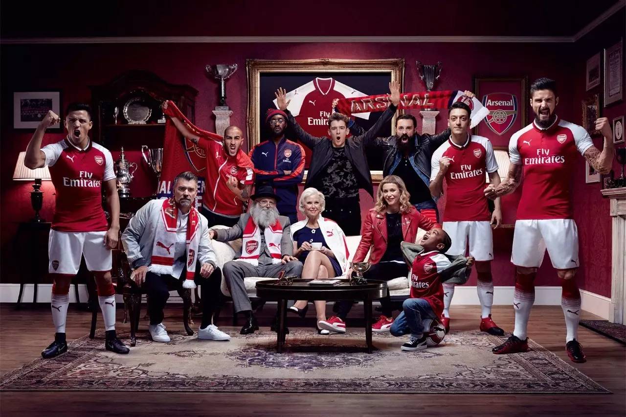 巴萨公布欧冠首发11人阵容迎战法兰克福（巴萨官宣欧冠战法兰克福首发11人名单）