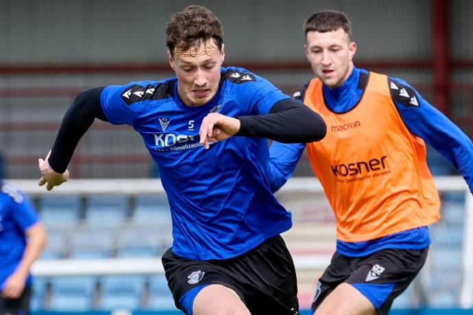 雷诺15中10轰生涯新高25分，蒙克也有25分（雷诺15投10中砍生涯新高25分，蒙克同取25分）