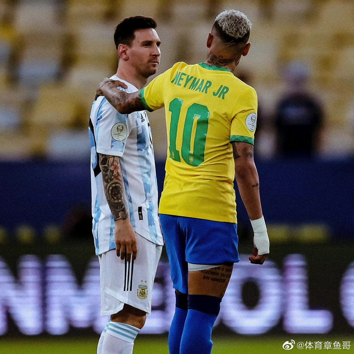 国米后卫邓弗里斯伤情不明复出无期，更换经纪人引转会猜测（国米后卫邓弗里斯伤势未明复出遥遥无期，换经纪人再起转会传闻）