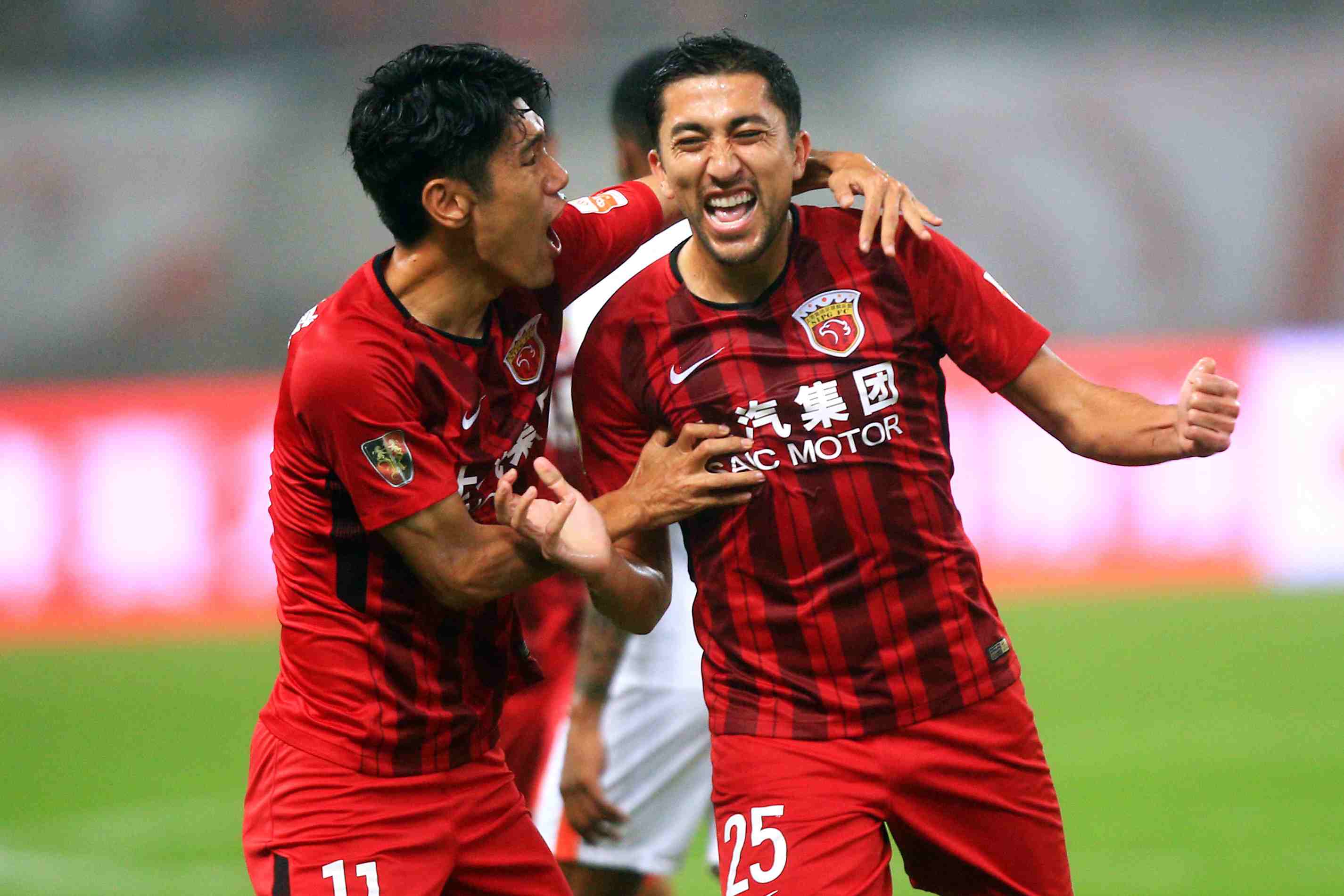 记者：罗马联系法比奥-席尔瓦团队，但若吉拉西离队他将留下（名记：罗马已接洽法比奥-席尔瓦团队，若吉拉西离开，席尔瓦将选择留队）