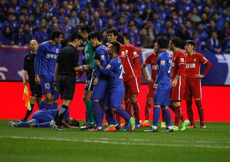 意甲媒体透露：米兰跟迈尼昂续约已达成口头协议，续约2年加一年选择权（意媒：米兰与迈尼昂已口头达成续约一致，合同为2年+1年选项）