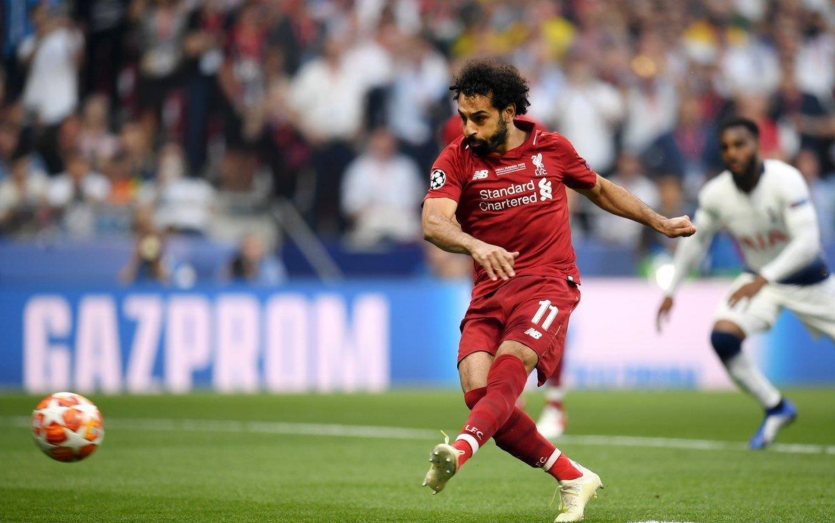 欧联3-4：42岁范佩西率荷甲第2遭罗甲第9绝杀，95分钟丢球酿悲剧（欧联3-4：42岁范佩西率荷甲次席队补时95分钟失守，遭罗甲第9绝杀）