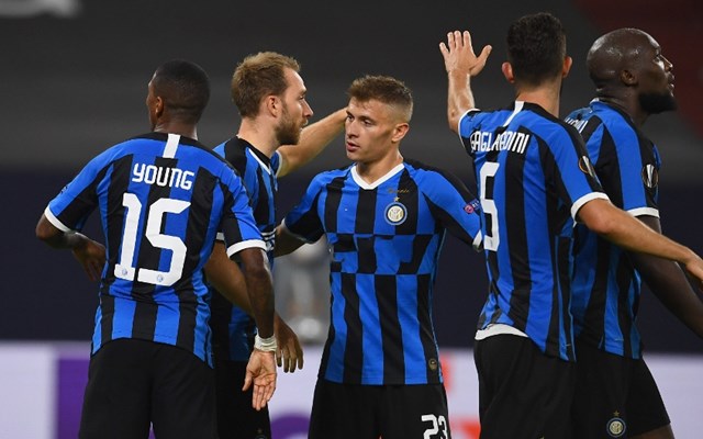 詹姆斯关键三分绝杀比赛（詹姆斯制胜三分完成绝杀）