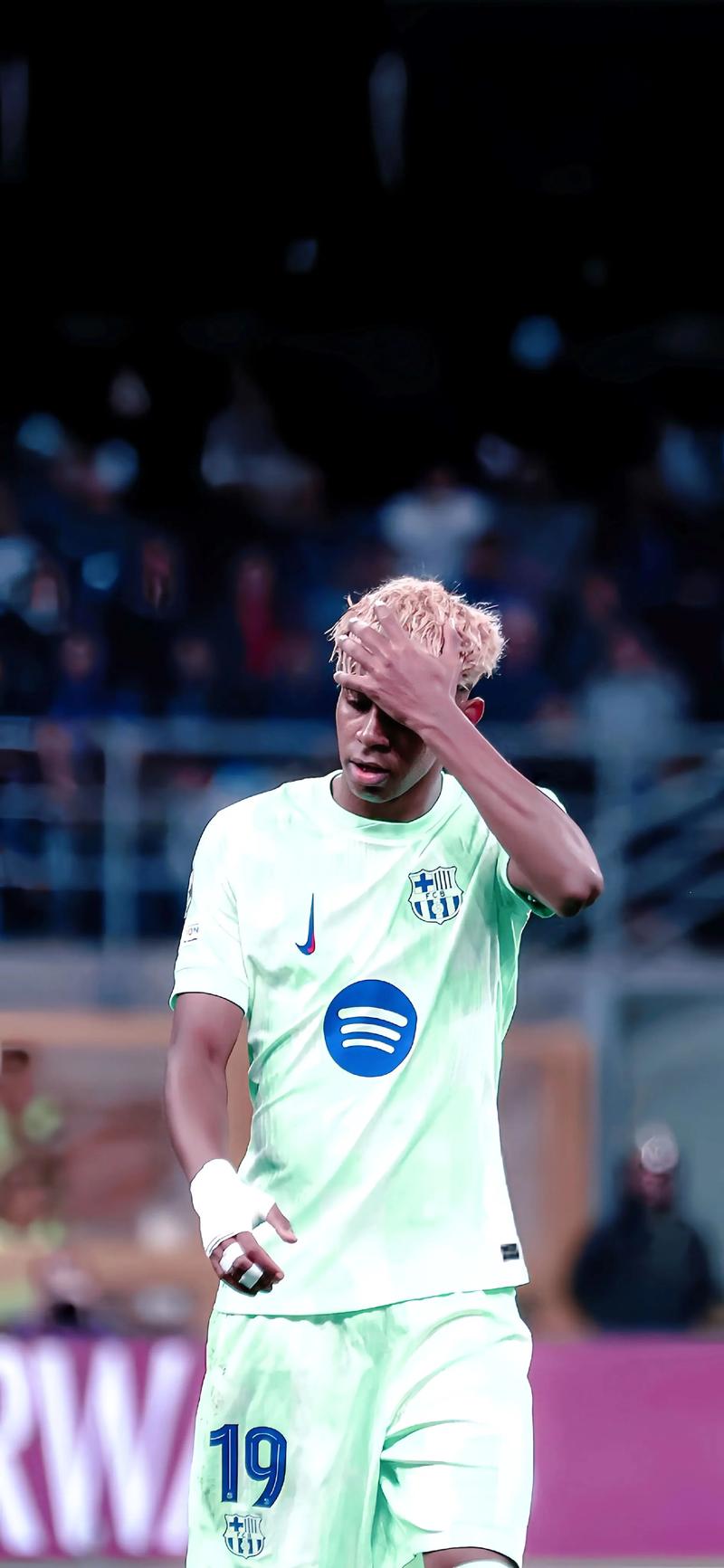 米体：国米想让邓弗里斯在意超杯半决赛对阵博洛尼亚时复出（米兰体育报：国际米兰计划让邓弗里斯在意大利超级杯半决赛战博洛尼亚时复出）