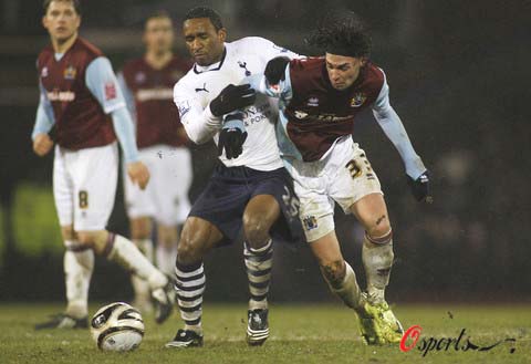 梅西48冠后仍渴望胜利，法尔孔盛赞其竞争心态影响全队（梅西48冠仍未止步，法尔孔赞其竞争精神激发全队）