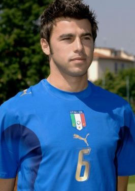 “苏超”赛季最佳阵容公布，马宁获裁判员纪念奖（苏超赛季最佳阵容出炉，马宁荣膺裁判员纪念奖）