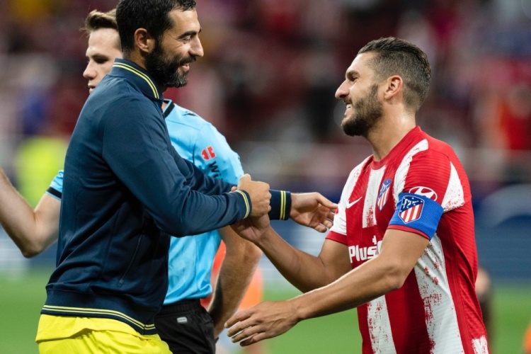 加拉格尔适合曼联，但只能担任中场副手（加拉格尔与曼联契合，但更适合担任中场辅佐角色）