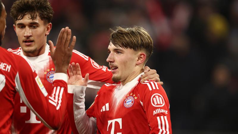 每体：西班牙人举办第三届“鹦鹉不离弃”活动，支持动物领养（每体：西班牙人举行第三届“鹦鹉不抛弃”公益活动，倡导动物领养）