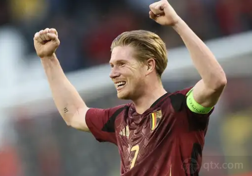 MVP+梅开二度：孔德vs法兰克福个人集锦（孔德vs法兰克福高光：梅开二度加冕MVP）