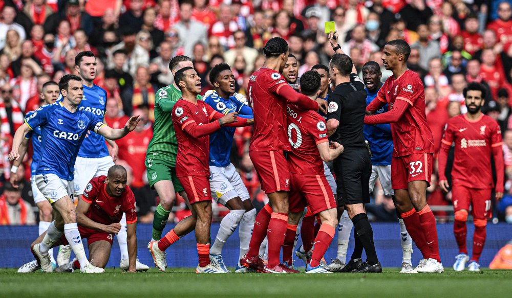 昔日弟子梅西、布斯克茨、阿尔巴美职联夺冠，恩里克表示祝贺（昔日爱将梅西、布斯克茨、阿尔巴捧起美职联冠军，恩里克致贺）