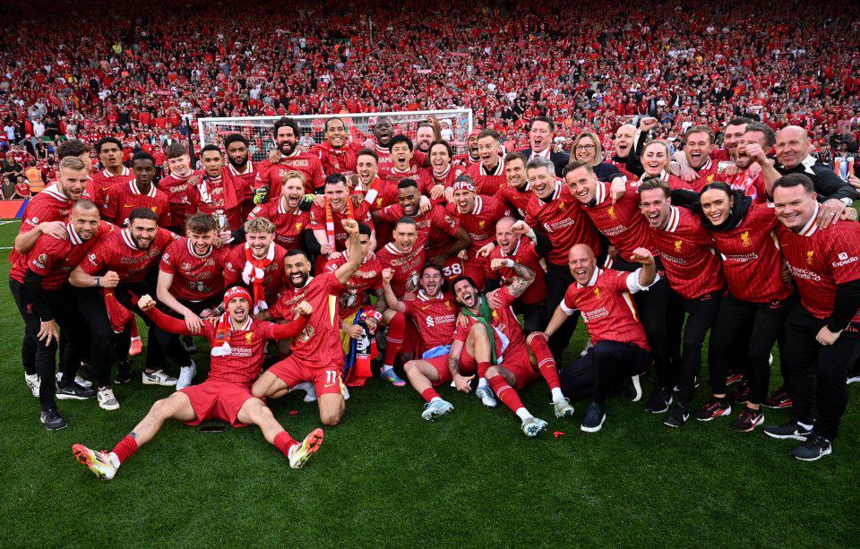 英媒：曼联、曼城和枪手有意布朗，他的解约金不超过5500万欧（英媒：曼联、曼城及阿森纳有意引进布朗，解约金上限约5500万欧）