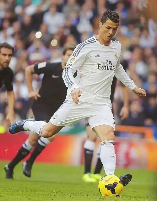 中国球员加盟意甲！加比或迎良机（中国球员登陆意甲！加比有望迎来新机遇）