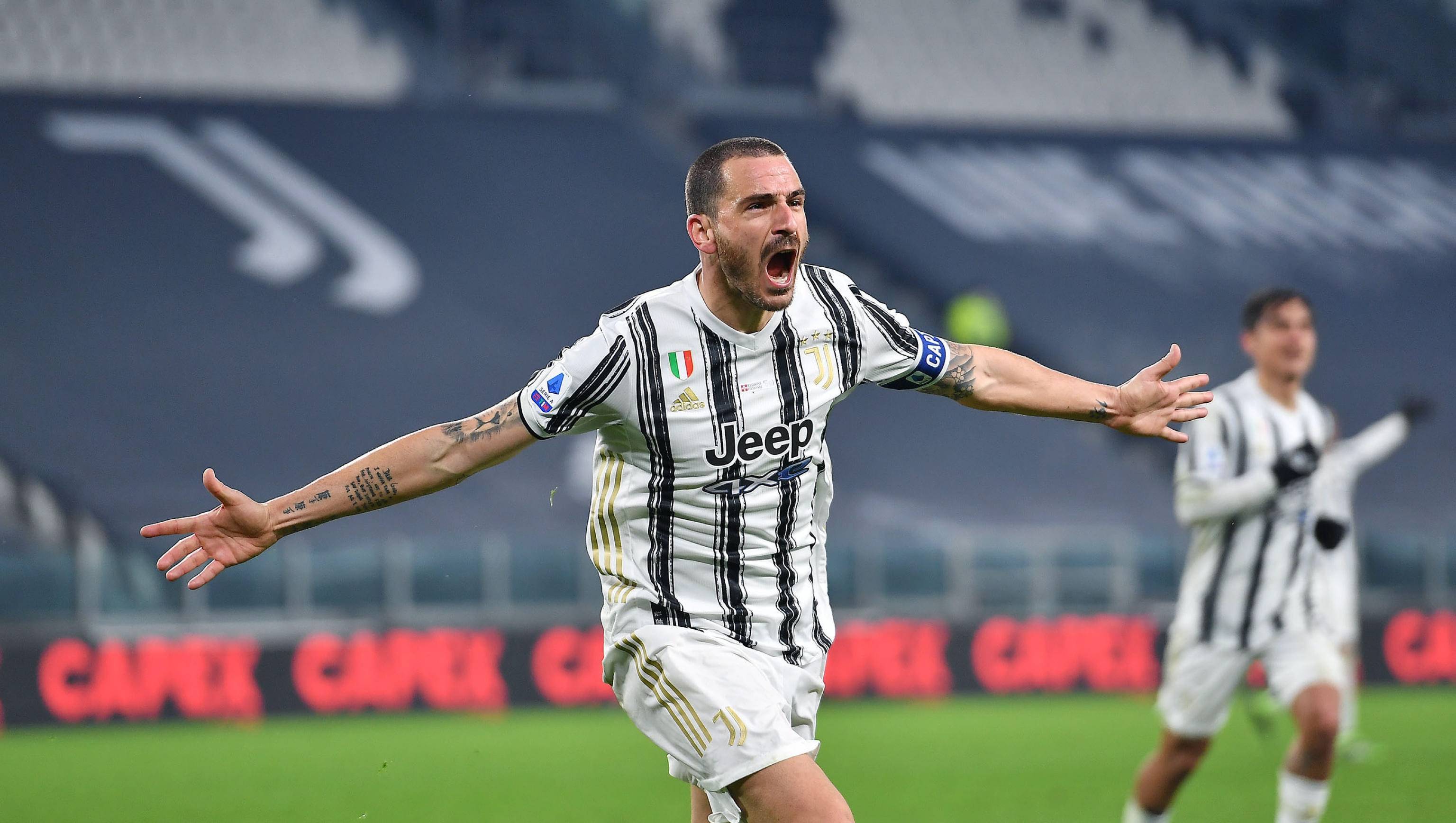 那不勒斯官方：洛博特卡在意杯赛前热身时左腿后胫肌拉伤（那不勒斯官方通报：洛博特卡在意杯赛前热身时左腿后胫肌拉伤）